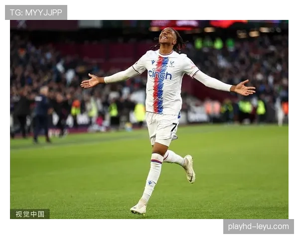 乔丹·阿尤闪耀英超赛场，关键进球助球队取胜