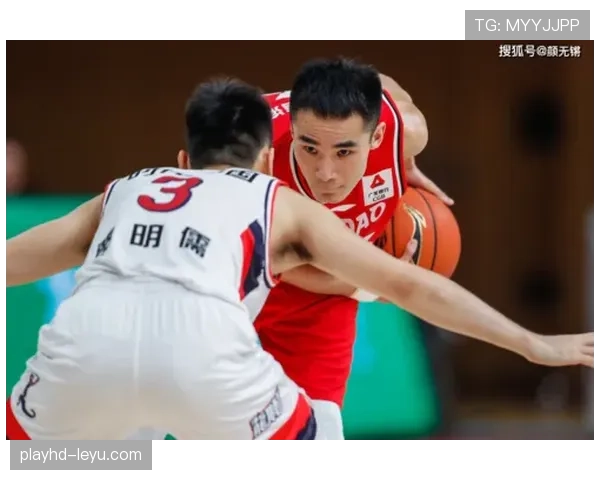 世界杯激战正酣，黑马球队状态回暖成焦点