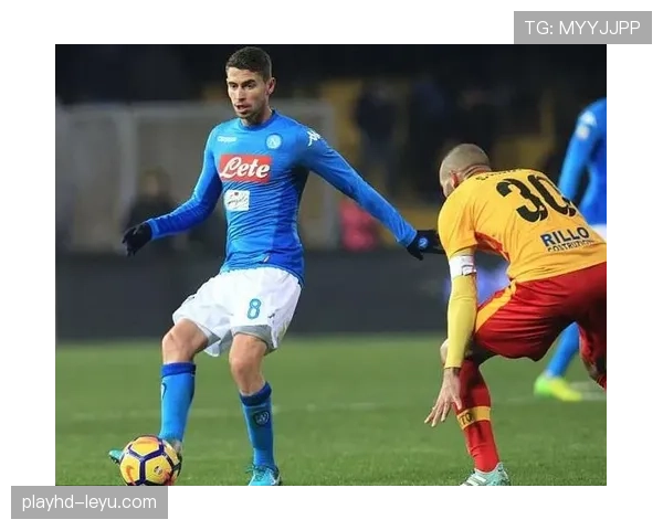 贝林厄姆与若日尼奥在组织推进上出现分化体现体系分配转变 贝林厄姆与若日尼奥在组织推进上出现分化体现体系分配转变