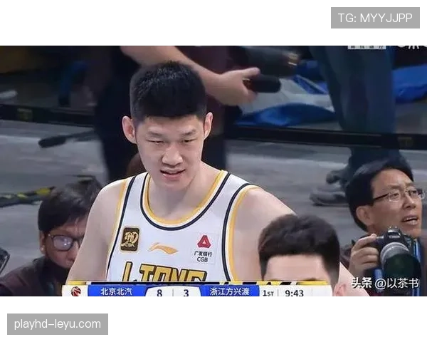 胡金秋家里这账单一摆出来，全小区都懵了！